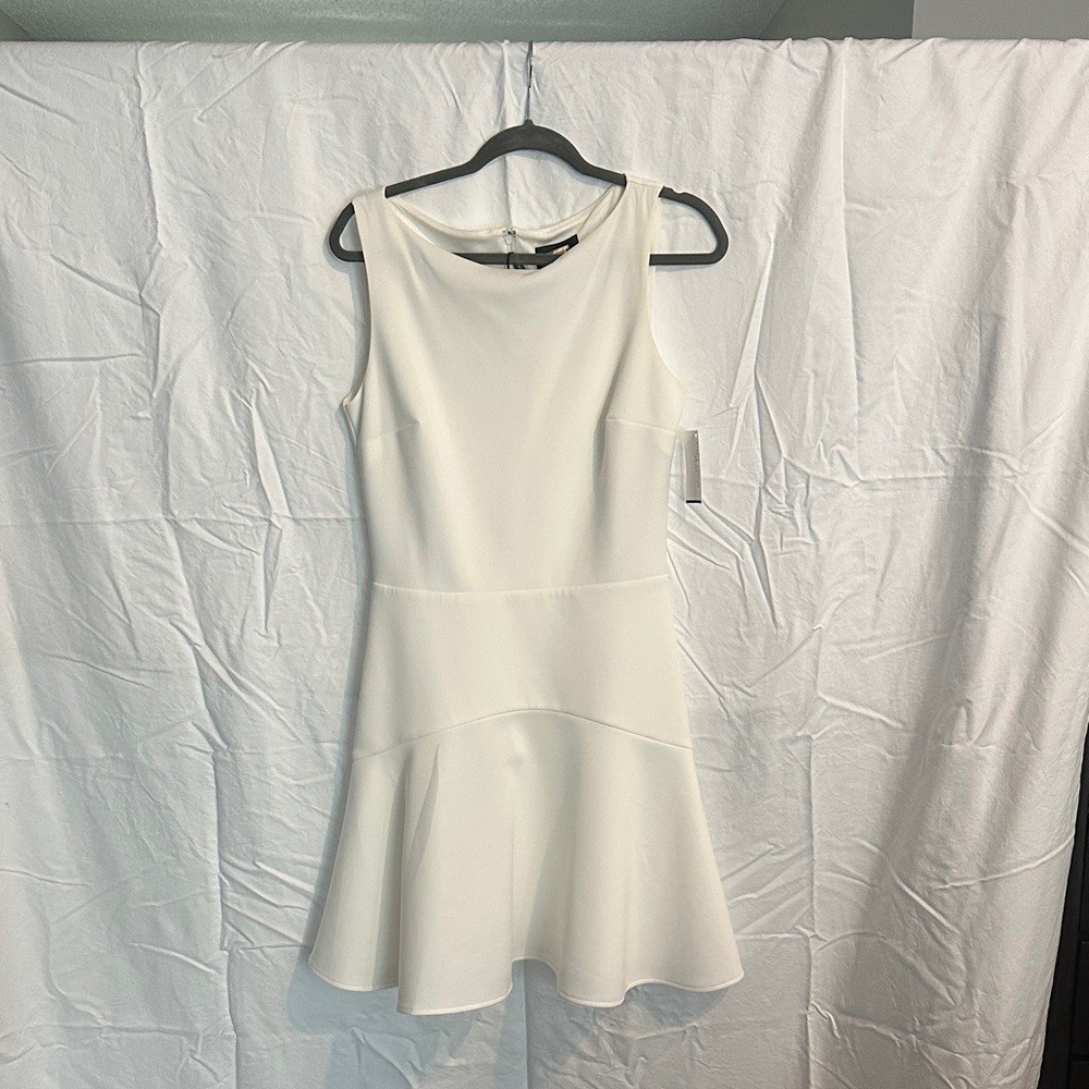 Alexia Admor Cream Sleeveless Mini Dress